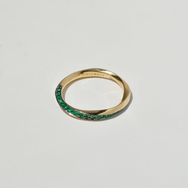 Giro Emerald ring