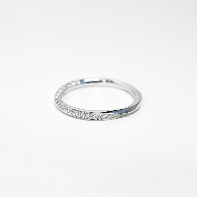 Giro Diamond ring